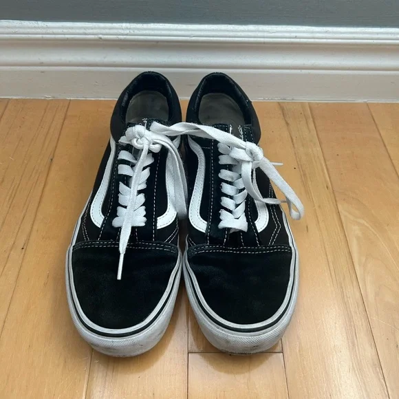 Vans Classic Black and White Skate Shoes - Picture 2 of 8